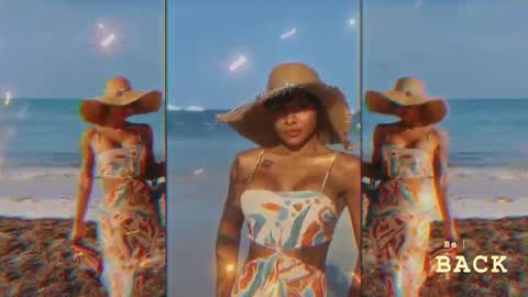 Lauren Saenz online show from March 4, 12:01 pm