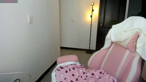 daniela angel     online show from July 31, 11:22 am