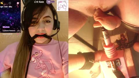 lauriss_ online show from December 5, 2:20 am