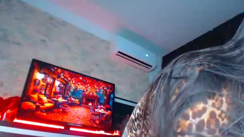 LayaMoon online show from September 22, 12:14 pm