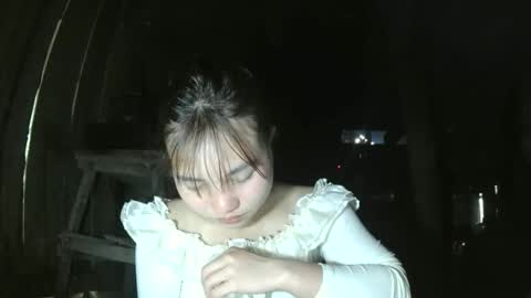 layla_999 online show from March 23, 1:45 am