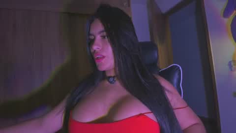 Layla online show from July 4, 2:51 am