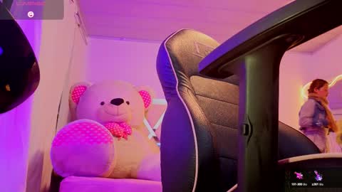 laylafoxy_tay online show from September 23, 3:37 am