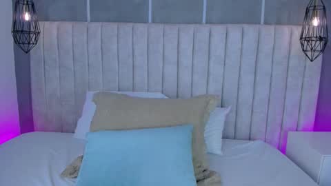    online show from March 10, 6:12 pm