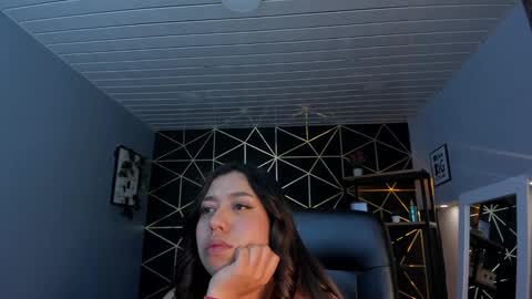 Lea Velle online show from October 9, 6:06 am