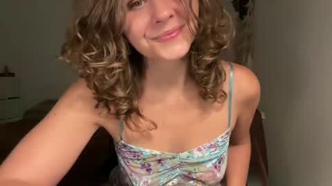 Leah Sparkles online show from September 11, 3:40 am