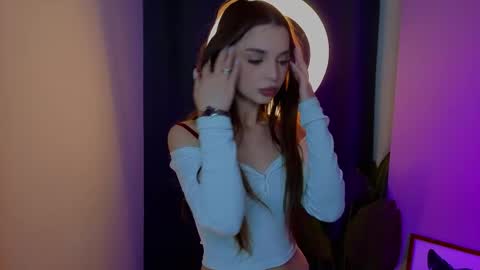 Sophie online show from April 3, 7:12 pm