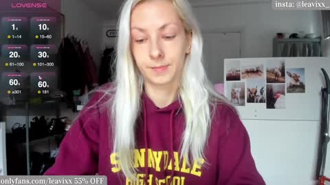 LeaVixx online show from December 3, 3:11 pm