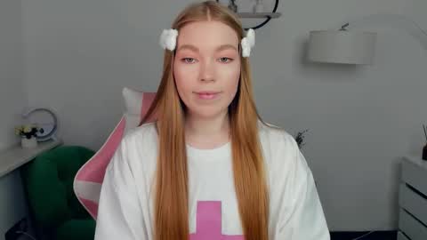 Lilly online show from November 29, 8:57 pm