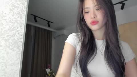 lee_chang online show from March 15, 7:38 pm