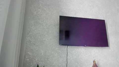 lee_chang online show from August 5, 7:42 pm