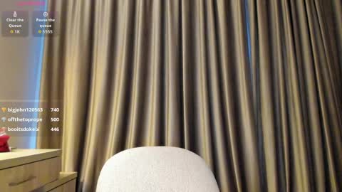 lee_chang online show from April 10, 3:29 pm