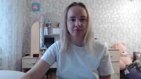 leggywily25 online show from October 21, 10:30 am