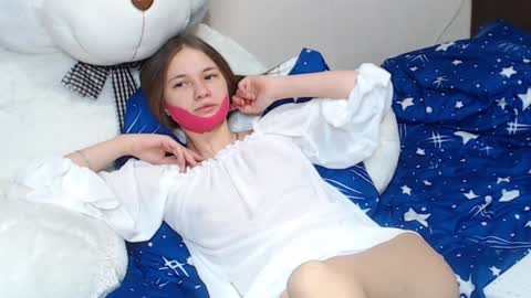 leila_bambi online show from January 27, 7:35 am