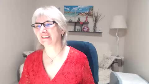 Leila Kinky online show from April 5, 5:39 am