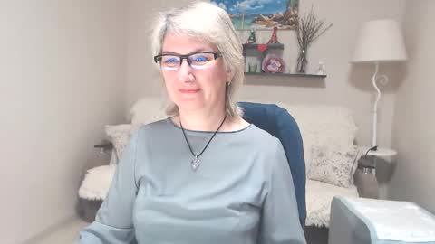 Leila Kinky online show from June 2, 8:59 am