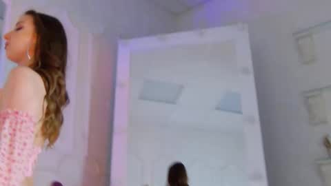 Leila online show from November 14, 5:18 am