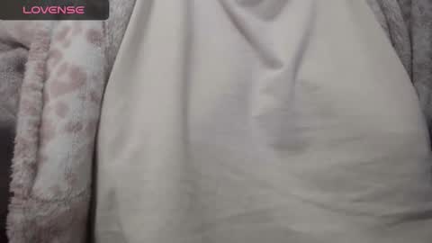 lenagolden online show from November 17, 12:28 pm