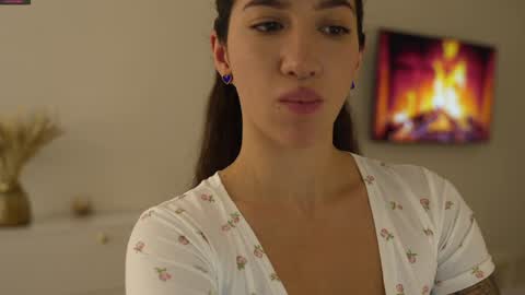 Leora online show from February 1, 4:22 pm