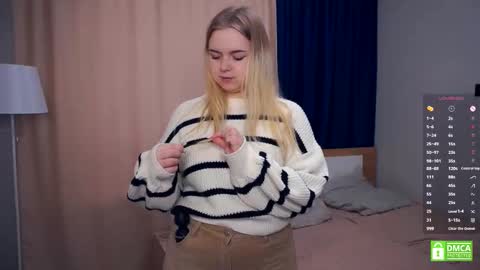 Hello everyone Im Lora Its my first day Were going to have fun together online show from November 12, 5:16 am