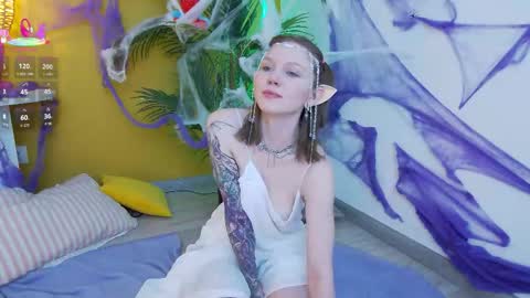 Lessy online show from October 24, 3:13 am