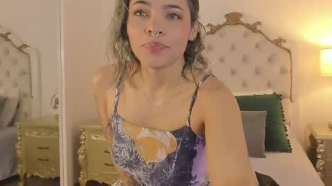    online show from November 19, 12:05 pm