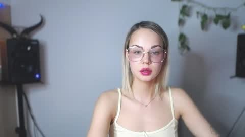 Lexie online show from March 3, 10:07 pm