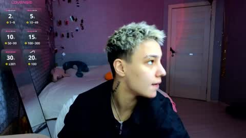 Sexy Lexie online show from April 10, 11:05 am