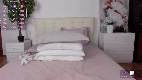 Lexi online show from March 12, 5:32 am