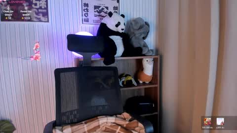 lexirouge           online show from April 14, 3:39 am