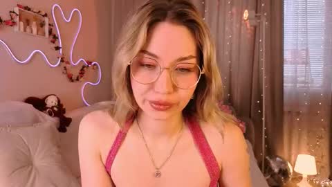 Lily online show from March 19, 3:44 am