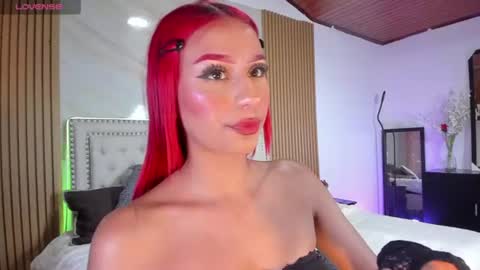 lia_corner online show from June 30, 9:14 pm