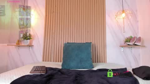 lia_harper_ online show from February 9, 8:11 pm