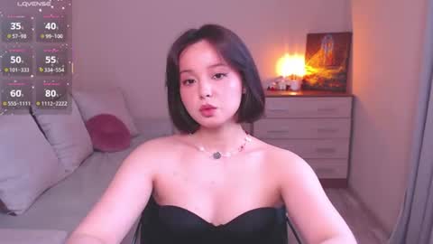 L I A online show from June 11, 11:40 am