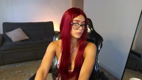 lia_varel online show from May 28, 2:15 pm