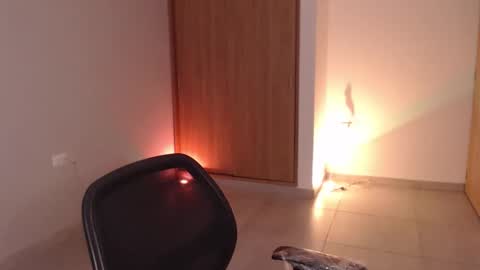   lia  online show from February 18, 8:35 am