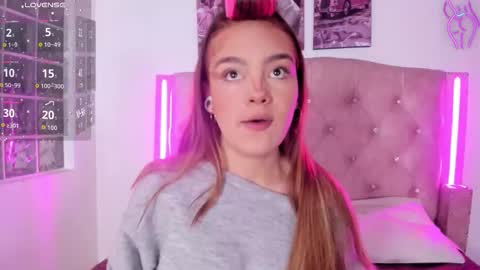 Lia  online show from January 14, 11:15 am