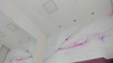 liaguzman online show from September 11, 3:51 am