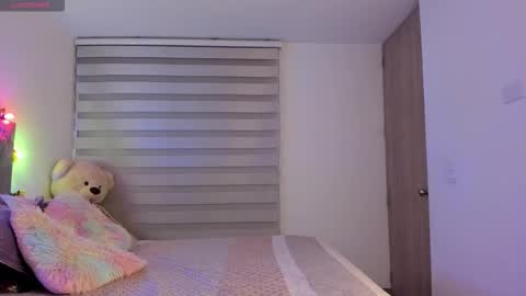 Lia  online show from February 25, 3:49 am