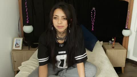 L I A M O N R O E online show from April 12, 12:08 pm