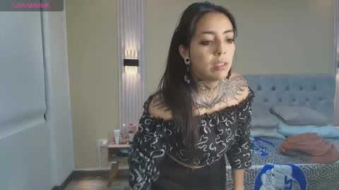 L I A M O N R O E online show from October 11, 11:47 am