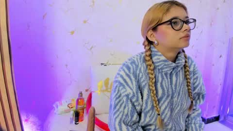 liamonrou online show from September 15, 12:35 pm