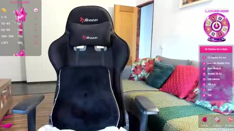 LiaQuinn online show from February 19, 3:05 pm