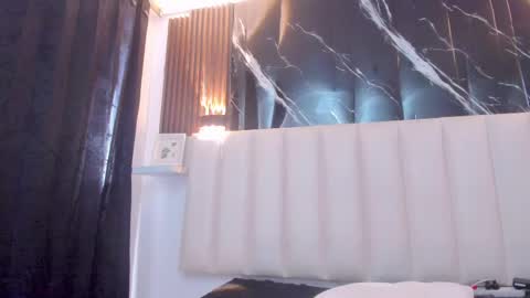 liarossi_ online show from May 30, 6:37 pm