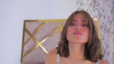 liaross online show from February 16, 7:25 pm