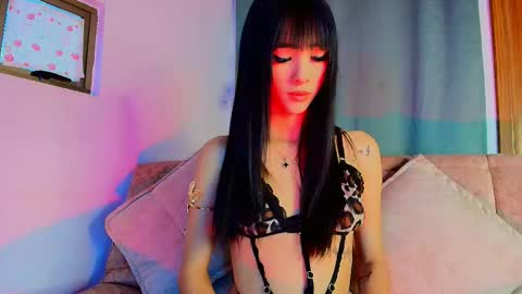 Valentina Hall online show from January 17, 11:40 am