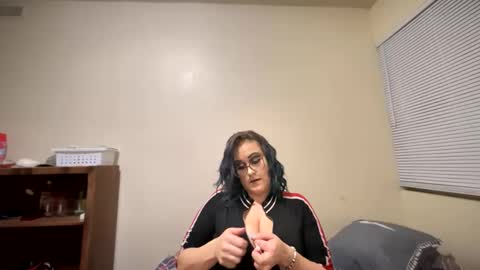 AllieAustyn online show from December 14, 12:55 am