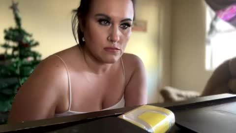 AllieAustyn online show from December 18, 8:36 pm