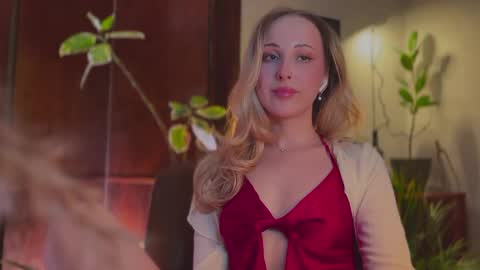  Im online every day except Saturday and Sunday somewhere between 2000 and 0300 UTC3 but its never at the same time  online show from March 4, 7:09 pm