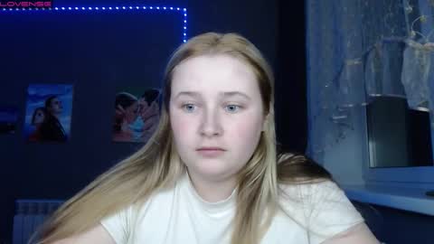 light_lunaa online show from October 24, 12:56 pm